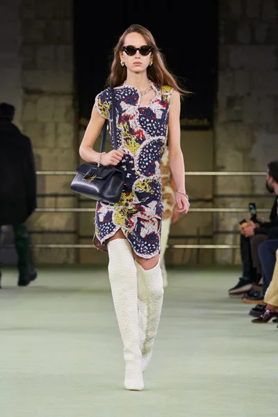 Look 38